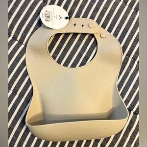 NWT Silicone Baby Bib in Beige